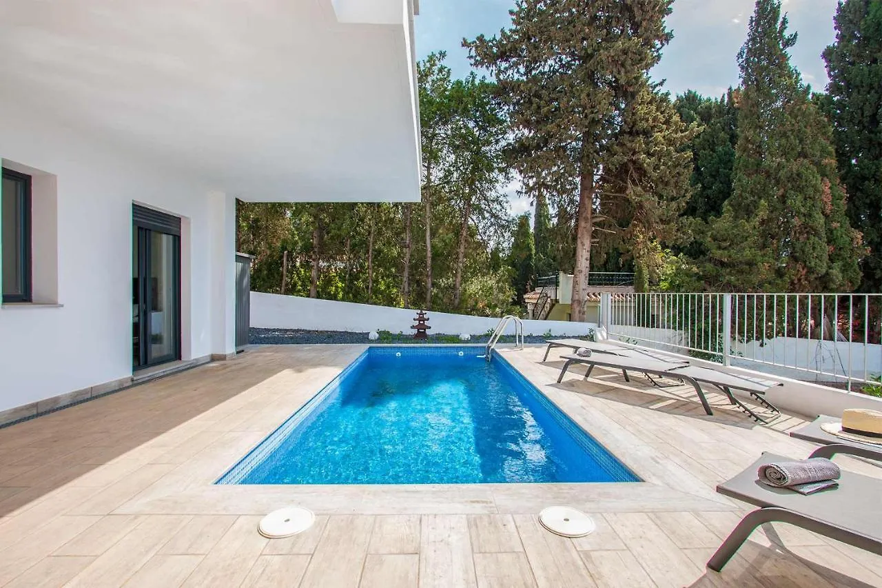 Capistrano Garden, Piscina Privada Y Vistas Al Mar Villa Nerja Holiday home